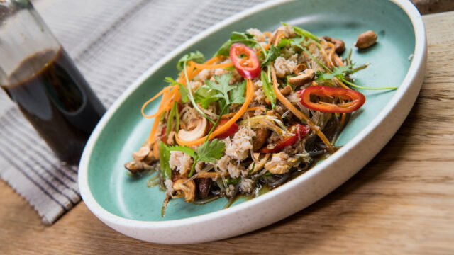 Asiatisk nudelsalat med krabbe
